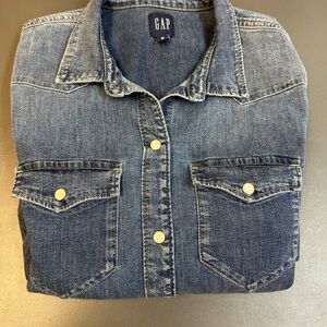 GAP Women's Blue Denim Jean Button Down Top